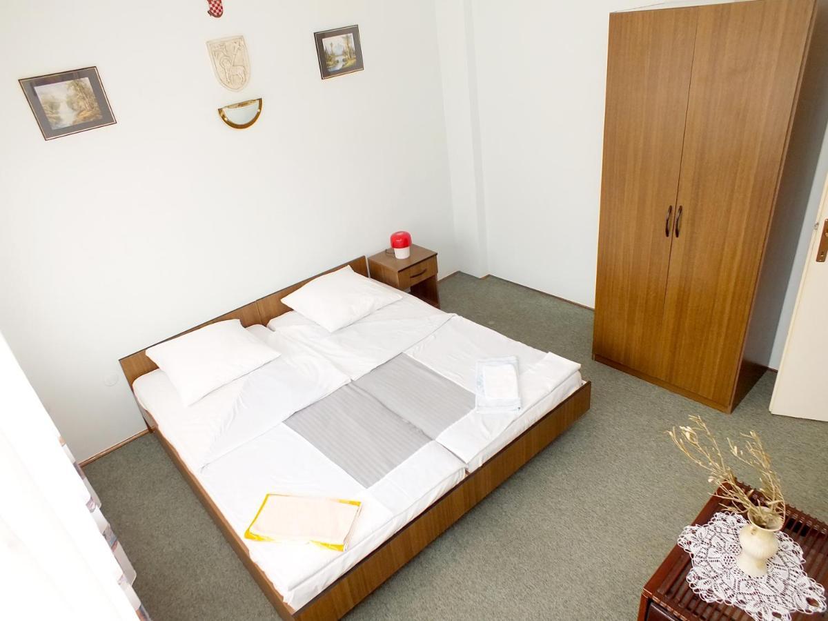 Biba Rooms Karlovac Eksteriør billede